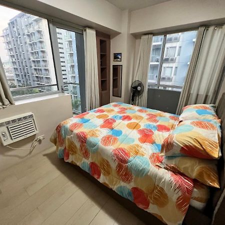 Resorts World Condo Манила Екстериор снимка