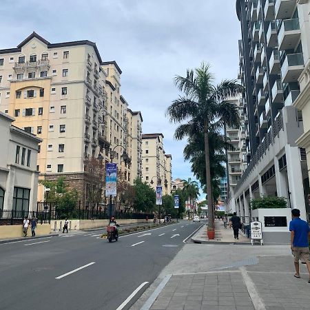Resorts World Condo Манила Екстериор снимка