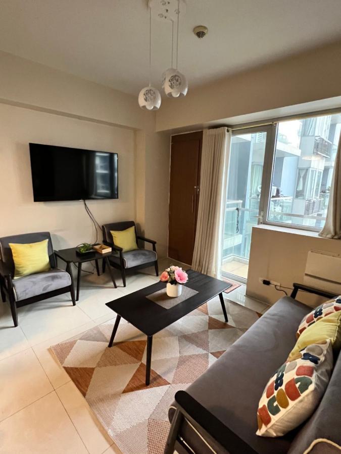 Resorts World Condo Манила Екстериор снимка