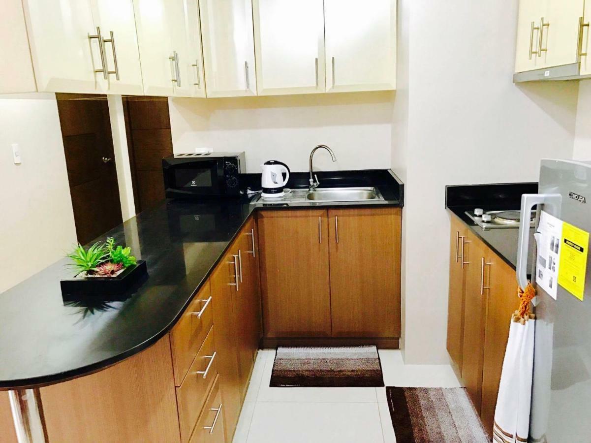 Resorts World Condo Манила Екстериор снимка