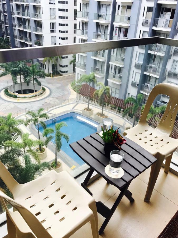 Resorts World Condo Манила Екстериор снимка